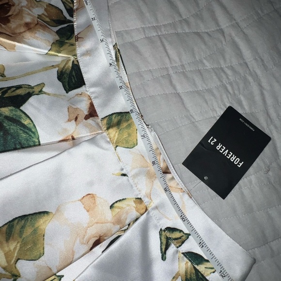 Floral pleated flare skirt - Picture 3 of 4